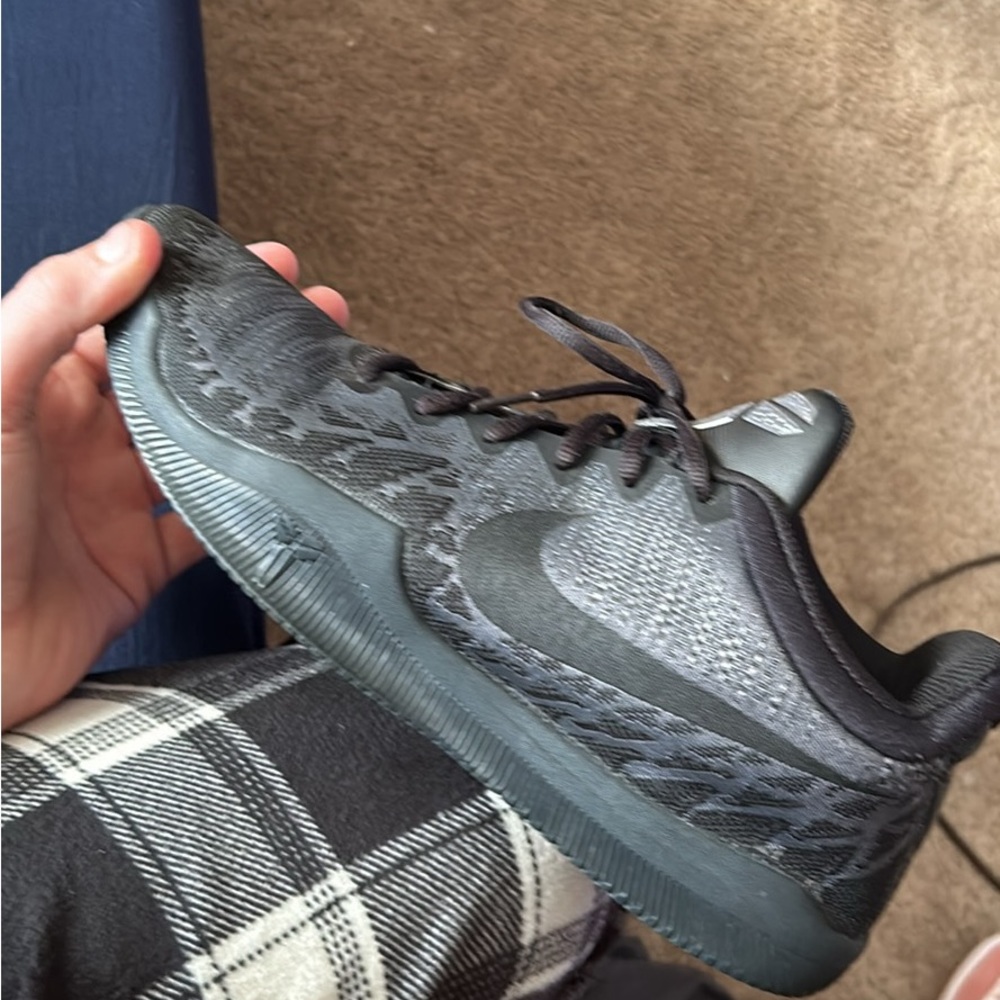 kobe mamba rage all black size 10